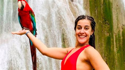 carolina marin desnuda|Carolina Marín luce tipazo en bikini en la República .